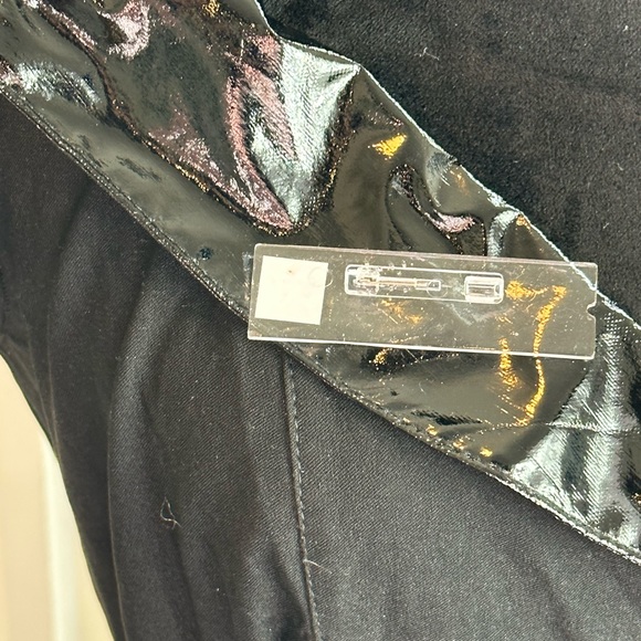 Spirit of Halloween police woman costume - Picture 5 of 16